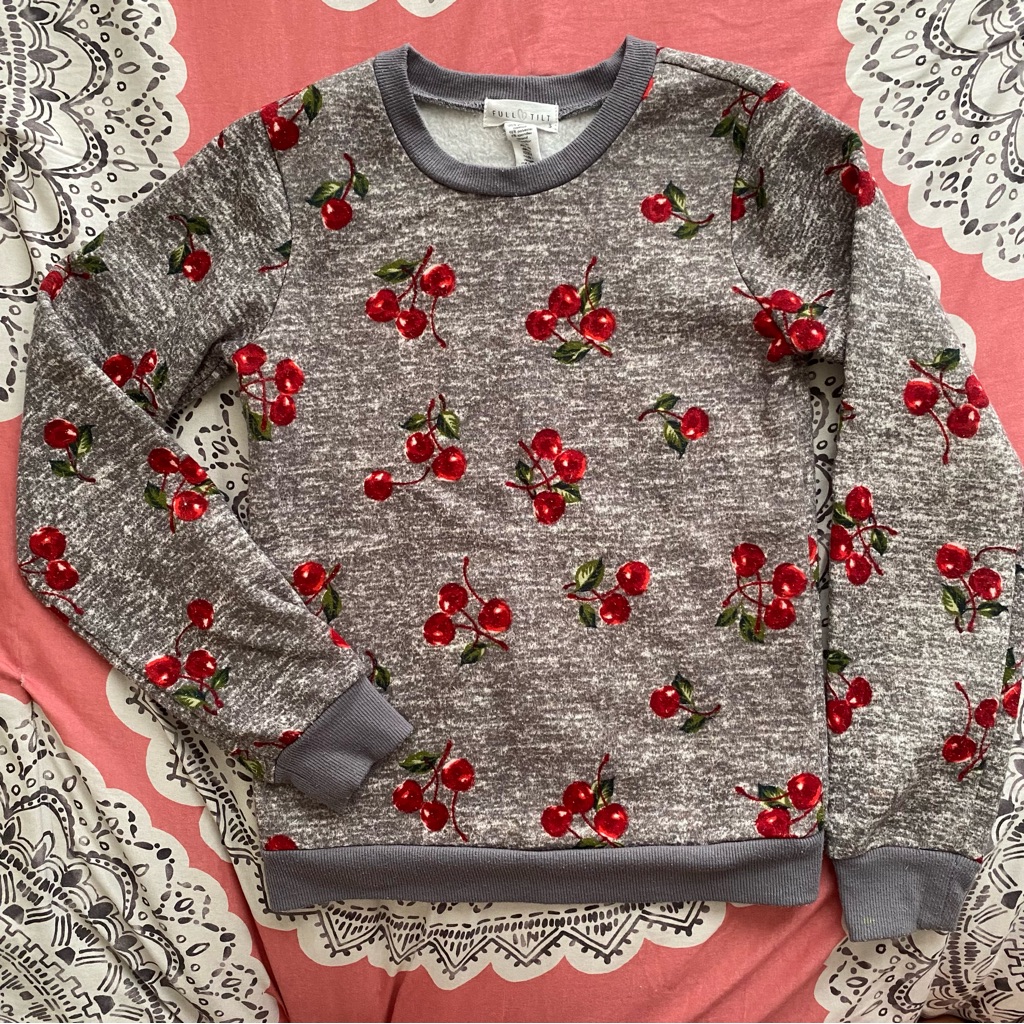 Cherry Pullover